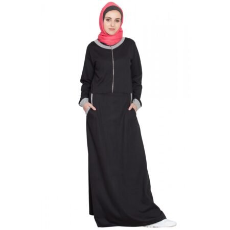 Comfort-Fit Zippered Travel Abaya with Contrast Trims