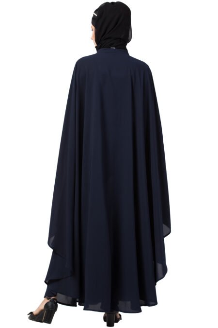 Nazneen Elegant Center-Embroidered Irani Kaftan
