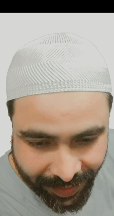 NAZNEEN Men's Muslim Prayer Cap – Free Size White Polyester Namaz Topi for Salah, Ramadan, Eid, Hajj & Umrah